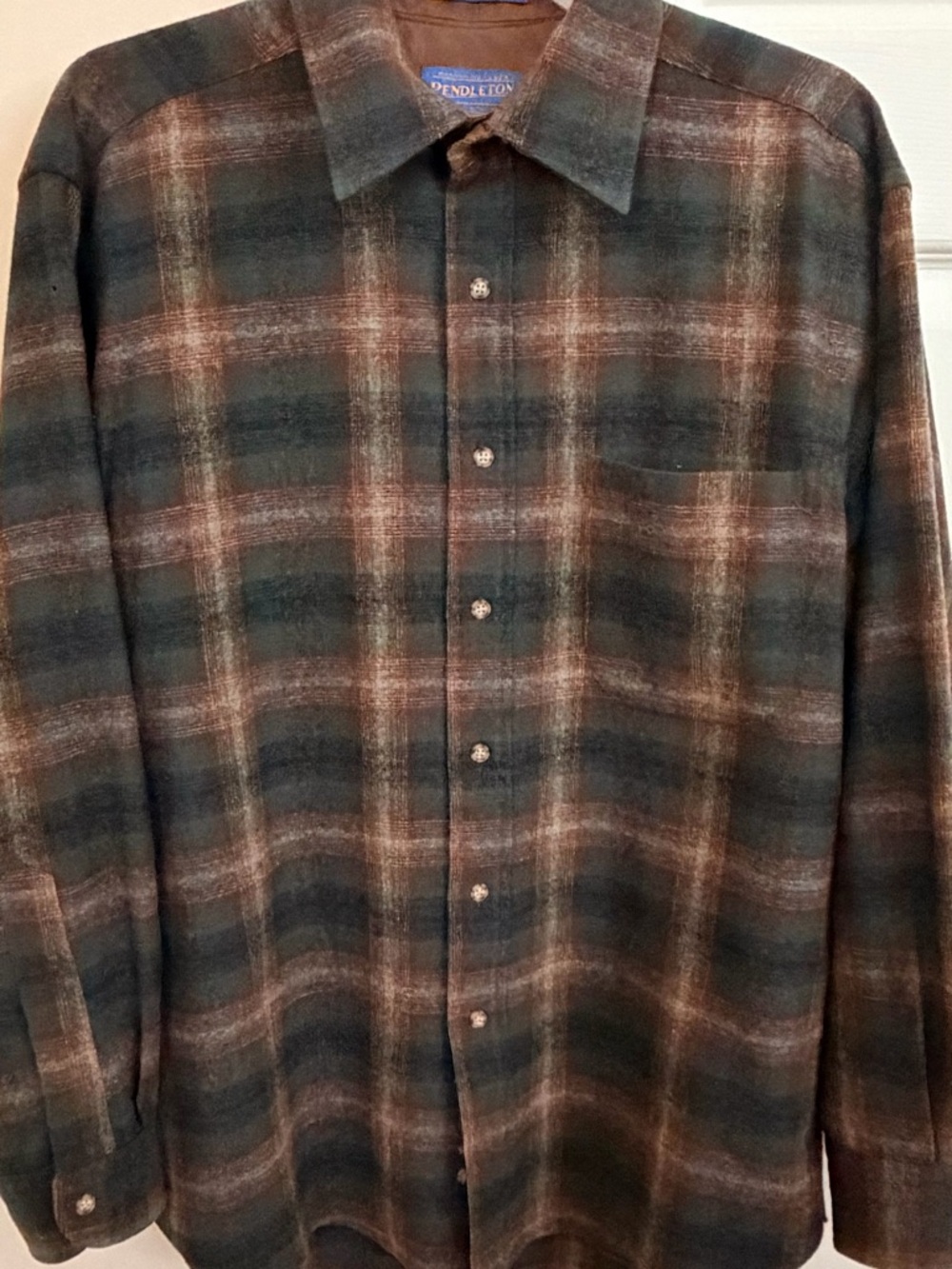 Vintage Pendleton 100% Virgin Wool Multicolor Men’s M Long Sleeve Button Up